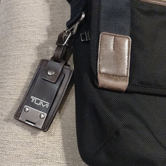 Tumi Alpha Bravo Beale Mini Messenger Bag Black Canvas - Picture 9 of 10